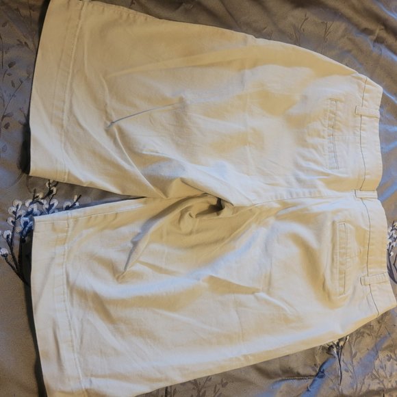 Women's Capri and Shorts, Preowned, New York and Company - Picture 6 of 6